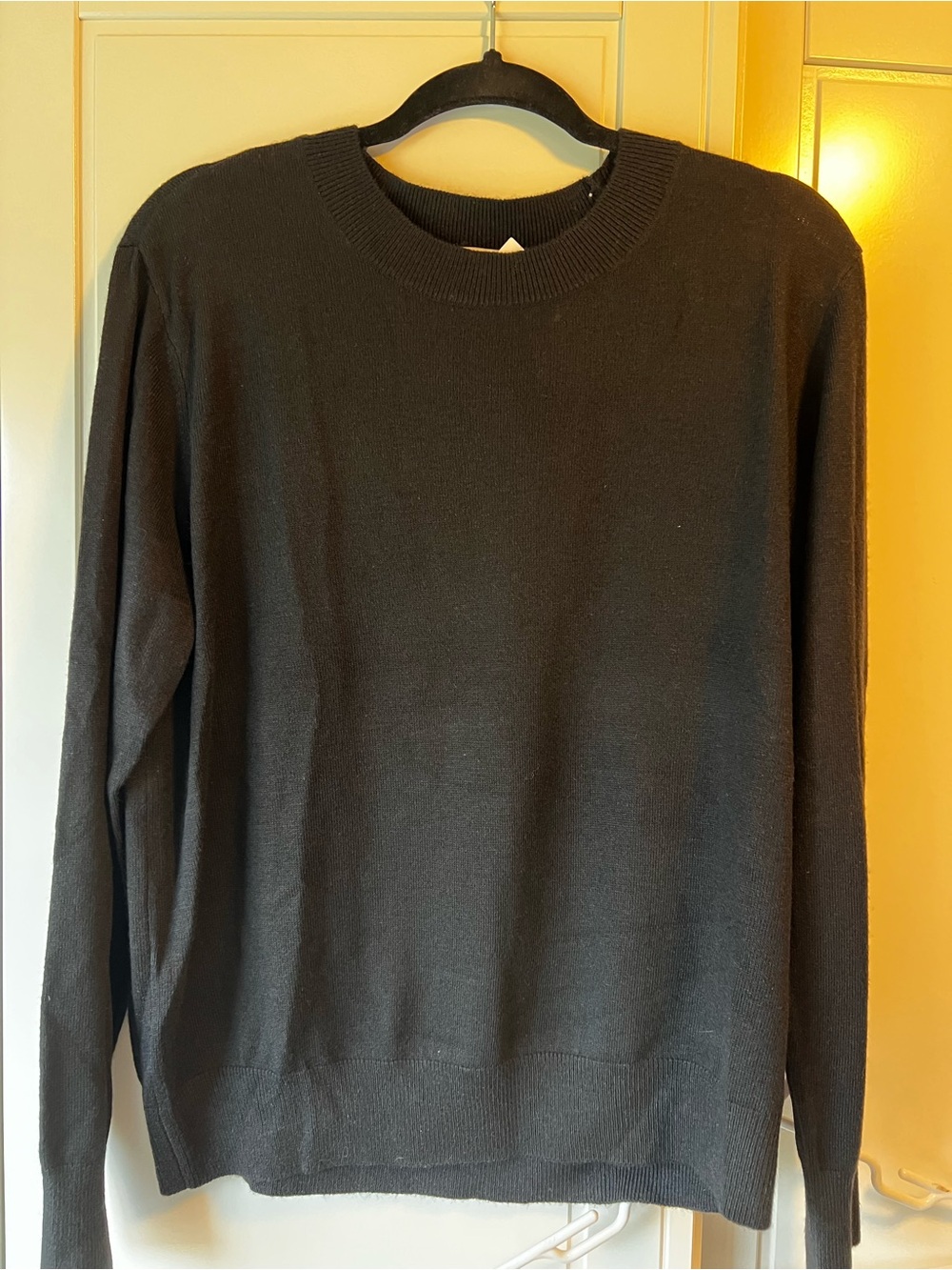 LOFT Men's Black Crewneck Sweater